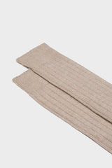 Close-up of the ribbed knit and hand-linked toe on Bresciani 'Lupo' socks, in a solid brown color.