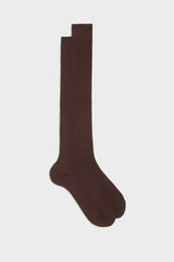 Bresciani Cesare socks in extrafine mercerised Egyptian cotton, in a solid burgundy color with ribbed knit texture.
