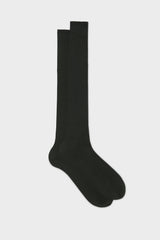 Bresciani Cesare socks in extrafine mercerised Egyptian cotton, in a solid dark brown color with ribbed knit texture.