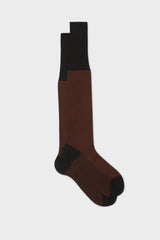 Bresciani Leo socks in extrafine mercerised Egyptian cotton, with a brown houndstooth pattern.