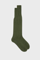Bresciani Lorenzo long socks in extrafine mercerised Egyptian cotton, in a solid olive color.