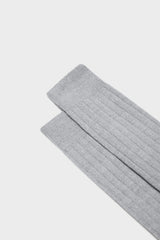 Close-up of the ribbed knit and hand-linked toe on Bresciani 'Lupo' socks, in a solid light grey color.