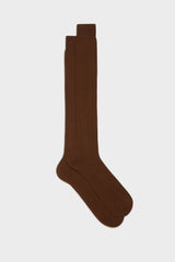 Bresciani Massimo long socks in 100% Pima cotton, not mercerized for superior softness, with a ribbed knit texture and a solid chocolate color.