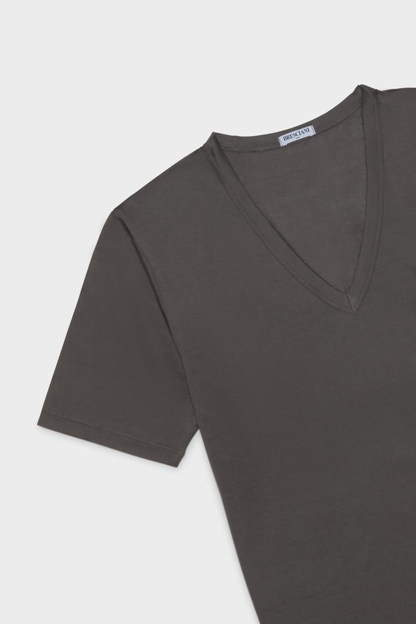 T-SHIRT, V NECK. 100% COTTON, SHORT SLEEVE, GREY.